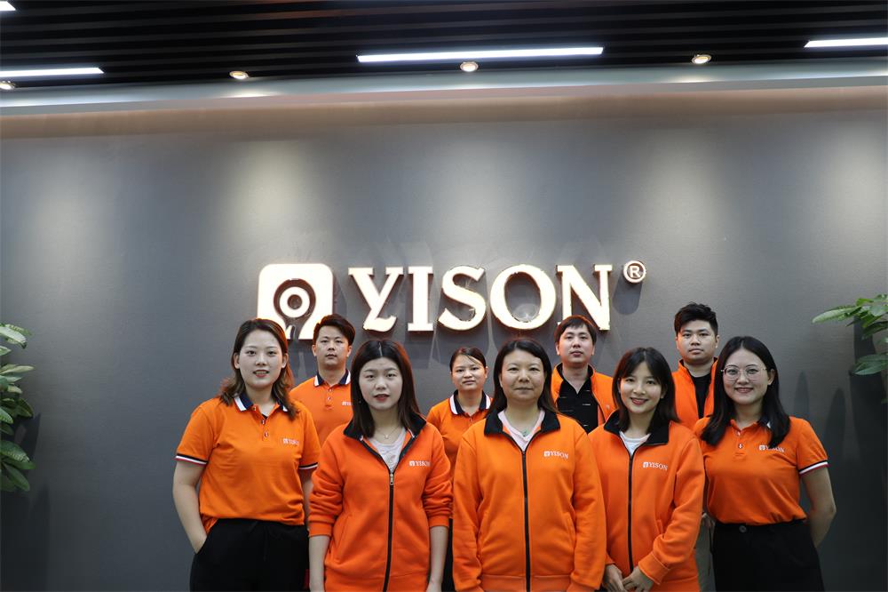 Групна фотографија од одделот за продажба на Yison 2